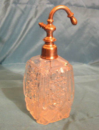 Tr�s ancien cristal taill�